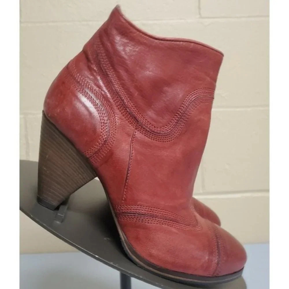 Gidigio "Patriot" Red Leather Bootie / Ankle Boots Size 38 US 7 Italy NWOB - Picture 5 of 12